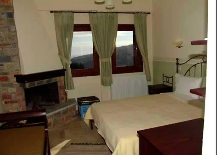 Erotas 3* Áyios Dhimítrios